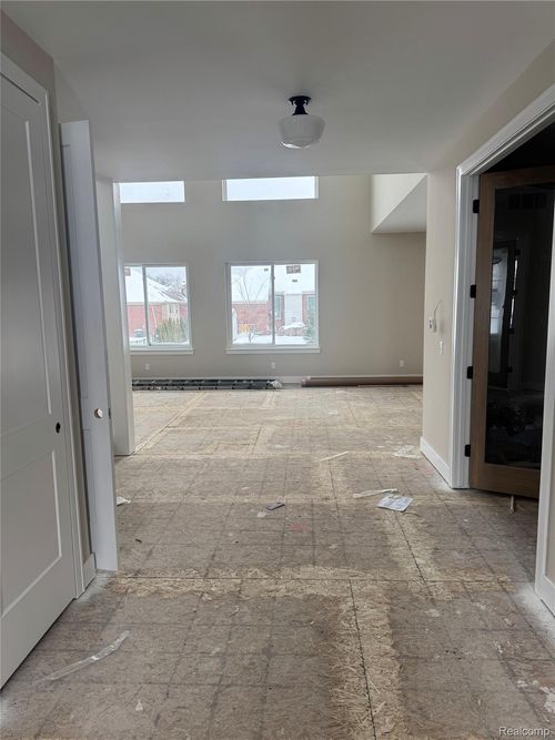 50386 Mistwood Dr, Macomb, MI, 48042-4433 | Card Image