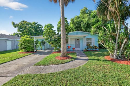 2960 Northland Rd, MOUNT DORA, FL, 32757-2443 | Card Image