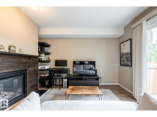 20-3812 20 Ave Nw, Edmonton, AB, T6L4B2 | Card Image
