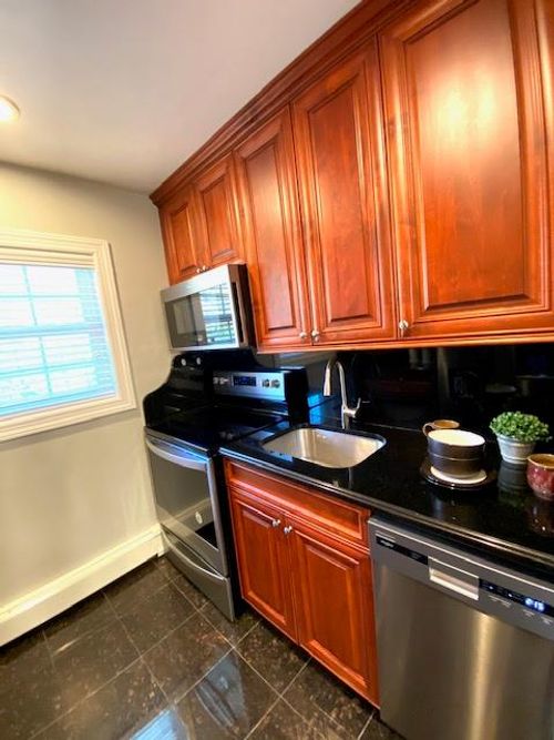 301-8-301 Robinson Ave, East Patchogue, NY, 11772-4850 | Card Image