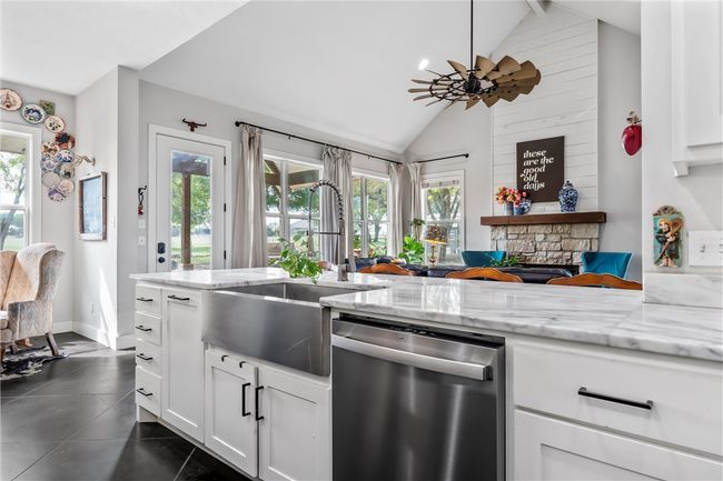 1074 Lifestyle Ln, House other with 4 bedrooms, 4 bathrooms and 2 parking in McGregor TX | Image 17
