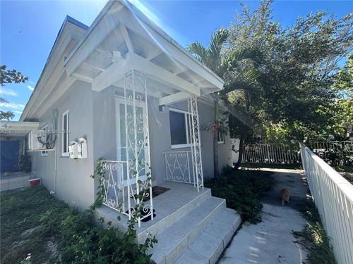 242 Ne 55th Ter, Miami, FL, 33137-2558 | Card Image