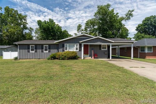 383 Park Ln, Herrin, IL, 62948-4345 | Card Image