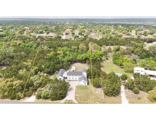 6601 N Lakewoods Dr, Georgetown, TX, 78633-9560 | Card Image