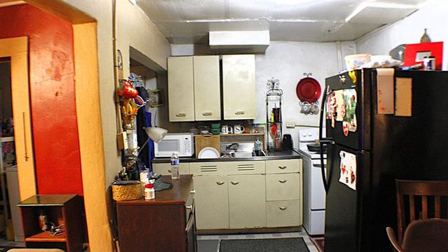 409 N Avenue D, Home with 2 bedrooms, 1 bathrooms and null parking in Waelder TX | Image 12