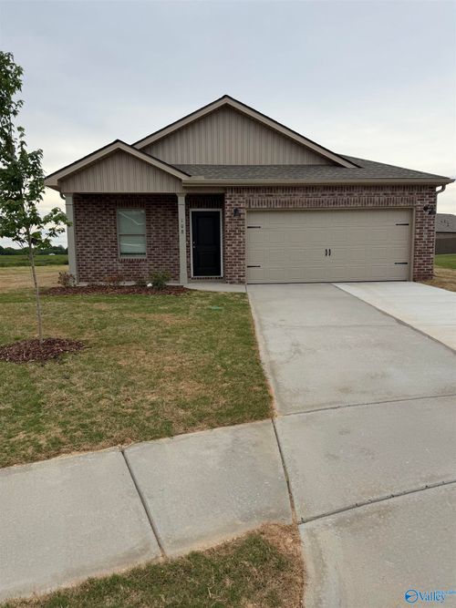 108 Karenlee Cir, Hazel Green, AL, 35750-5609 | Card Image
