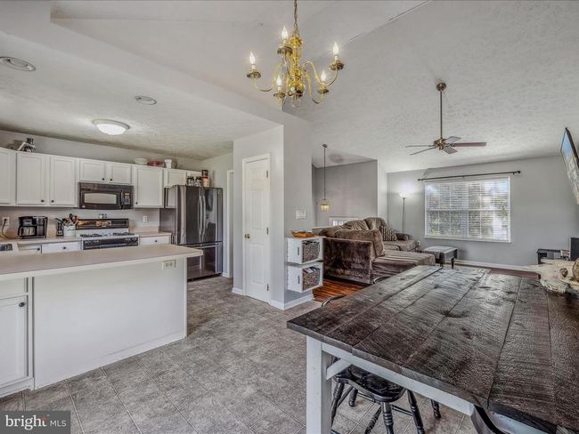 102 Artisan Way, House other with 3 bedrooms, 3 bathrooms and null parking in MARTINSBURG WV | Image 11