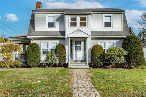 2 Martin St, Marblehead, MA, 01945-1915 | Card Image