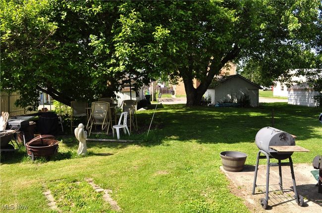 82 W 1 St St, House other with 5 bedrooms, 2 bathrooms and null parking in Frazeysburg OH | Image 9