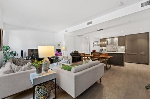 103-1055 Ridgewood Dr, North Vancouver, BC, V7R0A6 | Card Image