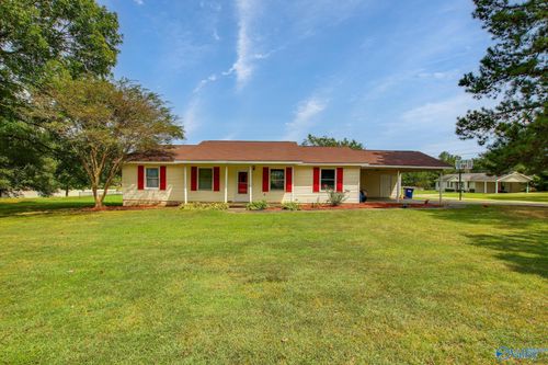 3850 Huckaby Bridge Rd, Falkville, AL, 35622-5947 | Card Image