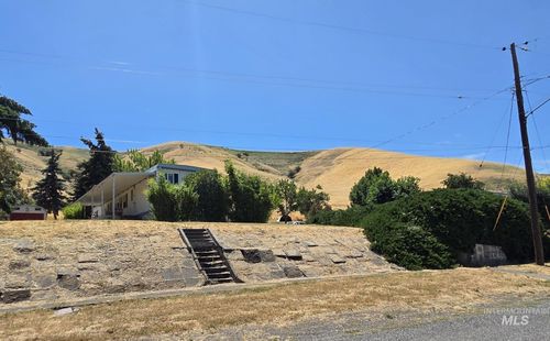 110 Hill St, Pomeroy, WA, 99347-8621 | Card Image