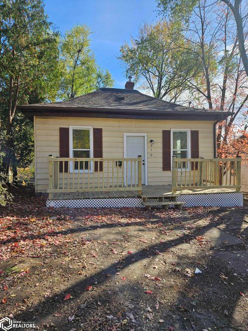 310 N Mclean St, Ottumwa, IA, 52501-1840 | Card Image