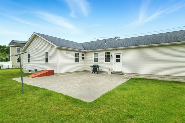 254 Island Pond Rd, House other with 3 bedrooms, 2 bathrooms and 4 parking in Springfield MA | Image 4