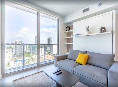 2805 - 227 Ne 2nd St, Condo with 1 bedrooms, 1 bathrooms and null parking in Miami FL | Image 3