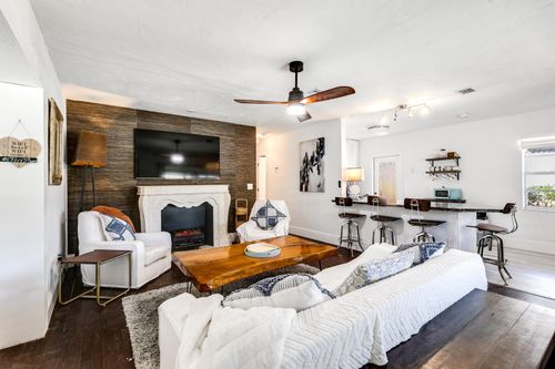 609 S Arnold Ave, Lantana, FL, 33462-4305 | Card Image