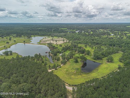206 Redfish Rd, Poplarville, MS, 39470-4308 | Card Image