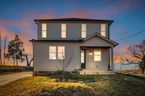 1531 E Stewarts Ln, Nashville, TN, 37218-2507 | Card Image