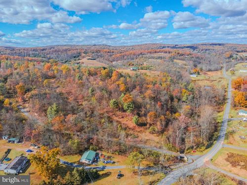 371 Sleepy Hollow Rd, SHERMANS DALE, PA, 17090-8217 | Card Image