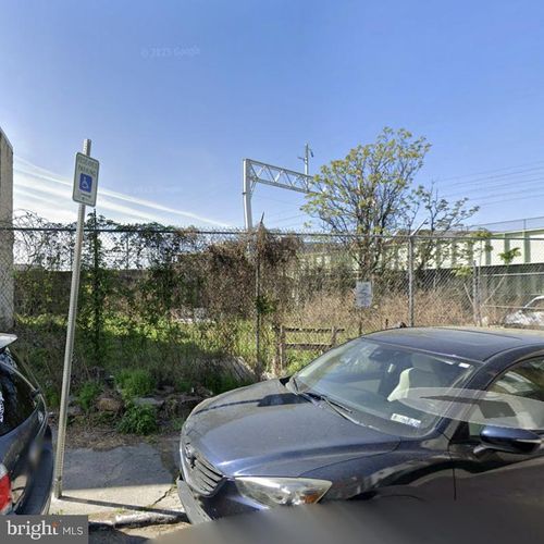 938 Edgley St, PHILADELPHIA, PA, 19122-1320 | Card Image