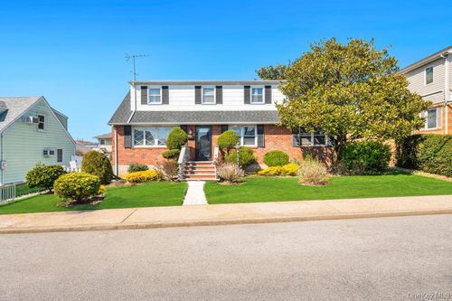 1308 C St, Elmont, NY, 11003-3814 | Card Image