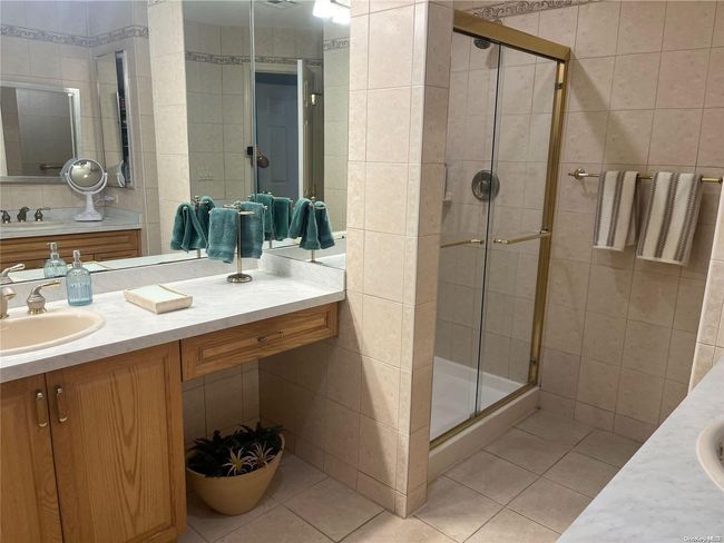 105 - 105 Carriage Ln, Condo with 2 bedrooms, 4 bathrooms and null parking in Plainview NY | Image 14