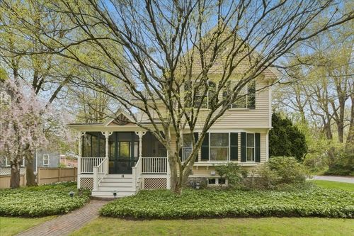 14 Locust Ave, Lexington, MA, 02421-5804 | Card Image