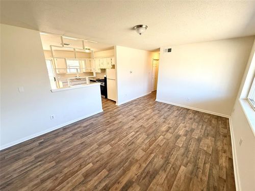 2304 S Krowse Dr, Oklahoma City, OK, 73115-1562 | Card Image