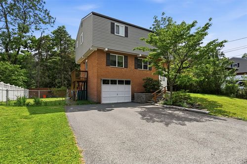 239 Golden Gate Dr, Verona, PA, 15147 | Card Image