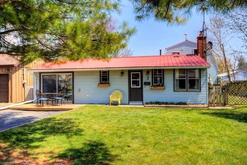 7 Willow Avenue, Port Rowan, ON, N0E1M0 | Card Image