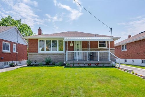 84 Blanmora Dr, Stoney Creek, ON, L8G2A8 | Card Image