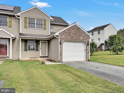 145 Red Stone Cir, REINHOLDS, PA, 17569-9463 | Card Image