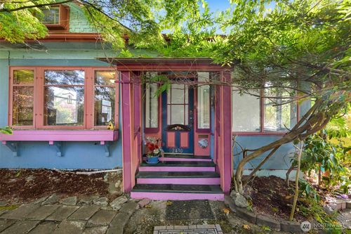 2430 Ellis St, Bellingham, WA, 98225-3827 | Card Image