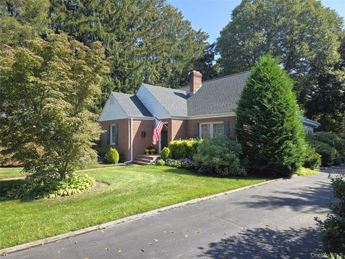 178 Maple Dr, Saint James, NY, 11780-2012 | Card Image