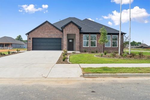 523 W Canada Dr, Farmington, AR, 72730-6022 | Card Image