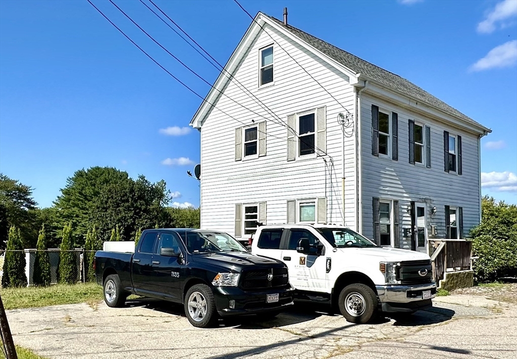 Fontneau Ave, Attleboro, MA 02703