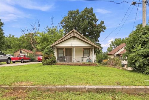 2008 Key Ln, Kansas City, KS, 66106-2215 | Card Image