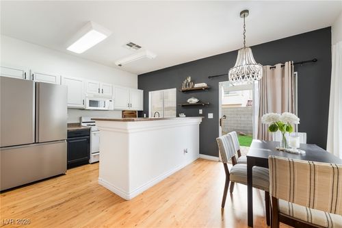 2581 Velez Valley Way, Henderson, NV, 89002-9398 | Card Image