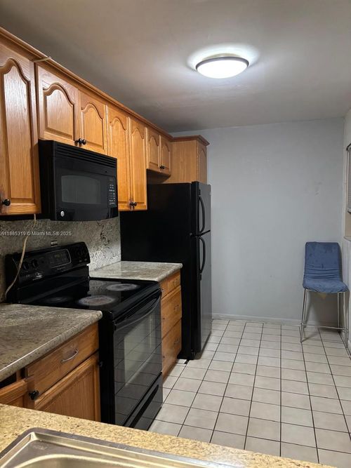 15-871 Ne 207th Ln, Miami, FL, 33179-1974 | Card Image