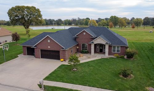 312 Country Club Dr, Centralia, MO, 65240 | Card Image