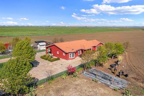 19810 Spruce Rd, Los Banos, CA, 93635 | Card Image