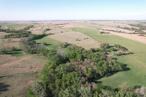 3942 V Rd, Beloit, KS, 67420 | Card Image