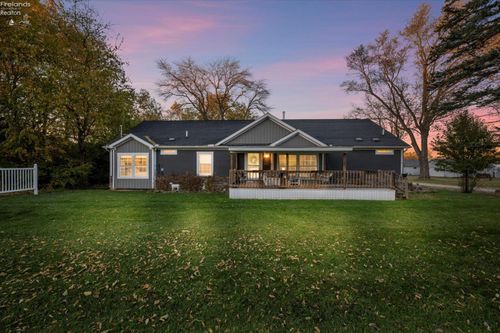 9213 E Northshore Blvd, Marblehead, OH, 43440-2905 | Card Image