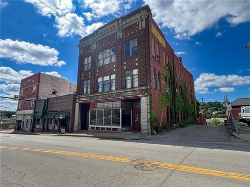 119 E Wayne St, Butler, PA, 16001-7015 | Card Image