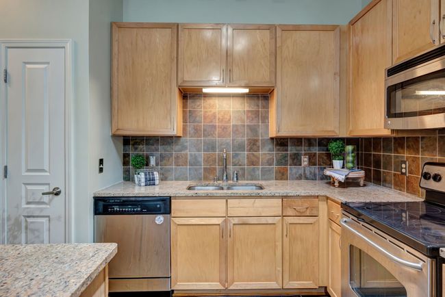 APT-111 - 3000 Vanderbilt Pl, Condo with 2 bedrooms, 2 bathrooms and 2 parking in Nashville TN | Image 7