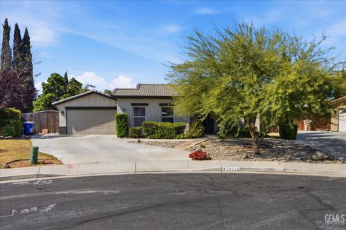 10115 Salerosa Court, Bakersfield, CA, 93312 | Card Image