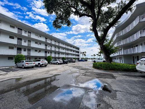 115-447 Ne 195th St, Miami, FL, 33179-3346 | Card Image