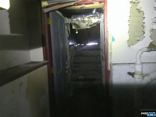 125 Nagle St, Paterson, NJ, 07501-3222 | Card Image