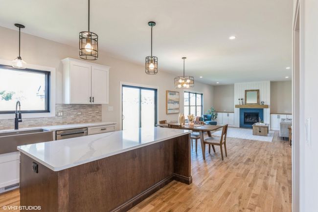 09_13452LakesideAve_177004_Kitchen_MRED_ | Image 9