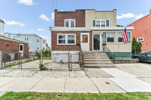 207 Bartram Ave, ESSINGTON, PA, 19029-1503 | Card Image